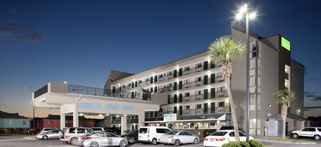 Knight Hotel Exterior